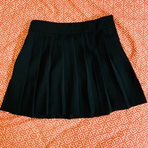 Black skort